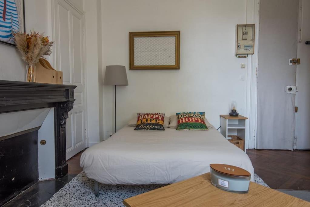 Le Petit Cosy Apartment Angers Exterior photo